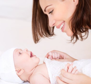 Mutlu anne ve bebek