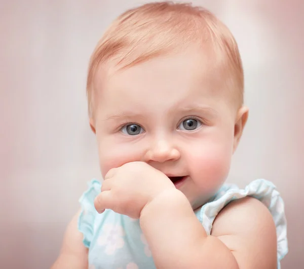 Güzel bebek portresi. — Stok fotoğraf