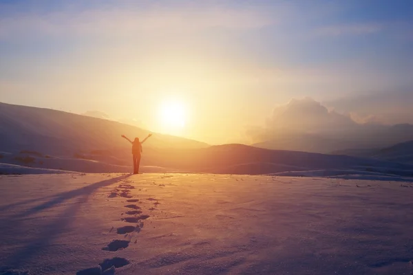 Happy woman in the mountains — Stock Photo, Image