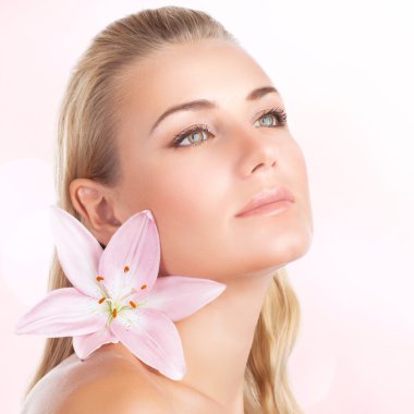 spa, güzel bir kadın