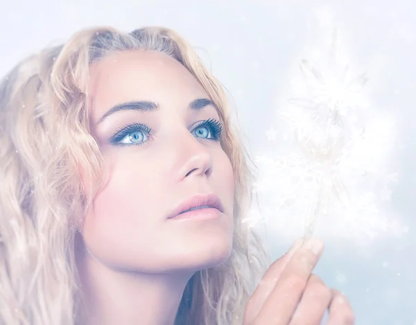 Beautiful snow queen — Stock Photo, Image