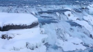Şaşırtıcı görünümü Golden Falls, İzlanda üzerinde. Dolu Hd Video