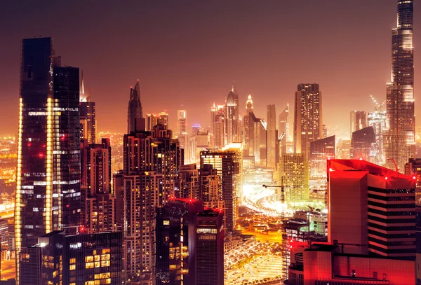 Dubai stad bij nacht — Stockfoto