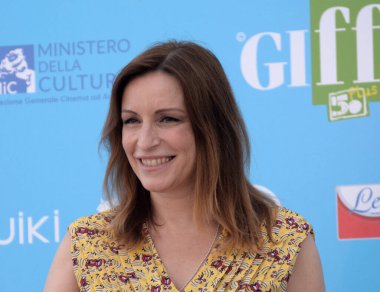 Giffoni Valle Piana, İtalya - 31 Temmuz 2021: Lucia Borgonzoni Giffoni Film Festivali 50 Plus - 31 Temmuz 2021 tarihinde Giffoni Valle Piana, İtalya.