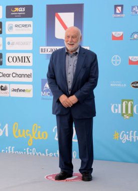 Giffoni Valle Piana, İtalya - 21 Temmuz 2021: Giffoni Film Festivali 50 Plus 'ta Domenico De Masi - 21 Temmuz 2021' de Giffoni Valle Piana, İtalya.