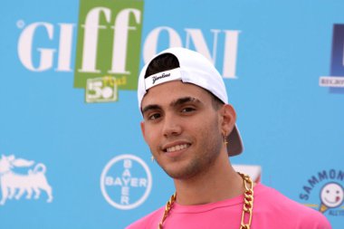 Giffoni Film Festivali 50 Plus 'ta 23 Temmuz 2021' de Giffoni Valle Piana, İtalya 'da Luca Marzano takma adı Aka7even olarak değiştirildi..