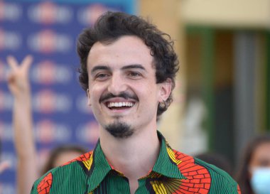 Giffoni Film Festivali 50 Plus 'ta Daniele Folcarelli takma adı ile 29 Temmuz 2021' de Giffoni Valle Piana, İtalya 'da gösterime girdi..