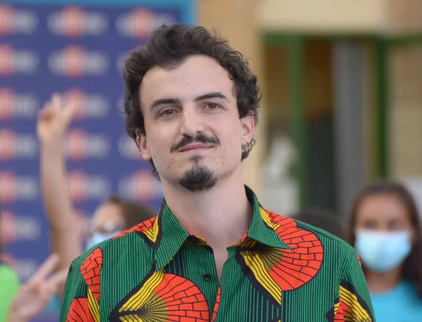 Giffoni Film Festivali 50 Plus 'ta Daniele Folcarelli takma adı ile 29 Temmuz 2021' de Giffoni Valle Piana, İtalya 'da gösterime girdi..