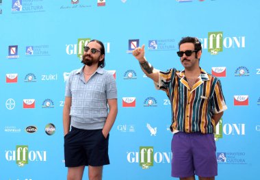 Giffoni Film Festivali 50 Plus 'ta 29 Temmuz 2021' de Giffoni Valle Piana, İtalya 'da Giffoni Valle Piana' da Giffoni VALE, İtalya - 29 Temmuz 2021 'de Antonio Di Martino ve Lorenzo Urciullo, diğer adıyla Colapesce ve Dimartino.