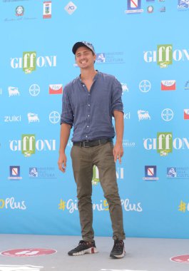 GIFFONI VALLE PIANA - 31 Temmuz 2021: Jorit Ciro Cerullo takma adı Jorit Giffoni Film Festivali 50 Plus - 31 Temmuz 2021 tarihinde Giffoni Valle Piana, İtalya.