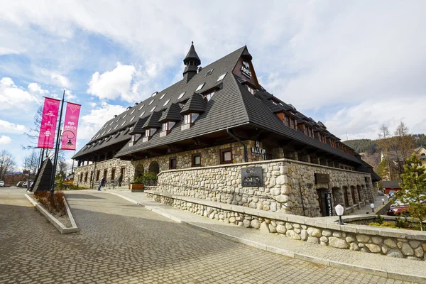 Zakopane, massive hotel building — Stock Photo, Image