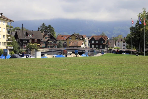 Brunnen Switzerland September 2020 Houses Lawn Mountains Marina Looks Bit — Stock Photo, Image