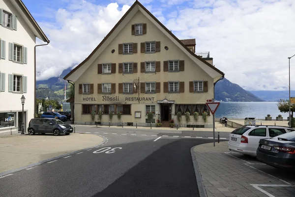 Beckenried Schweiz September 2020 Das Gebäude Mit Satteldach Liegt See — Stockfoto