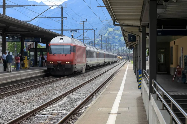 Fluelen Svizzera Agosto 2020 Treno Delle Ferrovie Federali Svizzere Stazione — Foto Stock