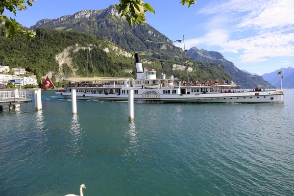 Vierwaldstättersee Schweiz August 2020 Schiller Raddampfer Ist Bewegung Und Nun — Stockfoto