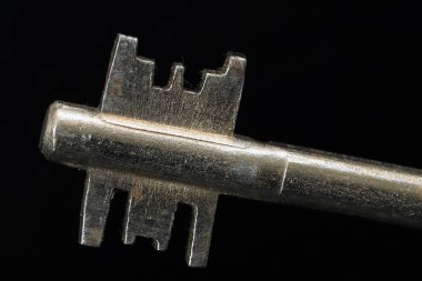 Eski ve artık siyah bir arkaplanda görünmesi gereken bir anahtar yok.