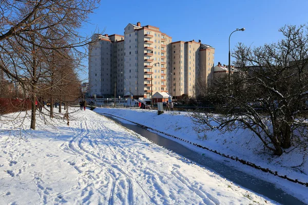 Varşova Polonya Ocak 2021 Büyük Yerleşim Alanları Park Alanları Güneşli — Stok fotoğraf