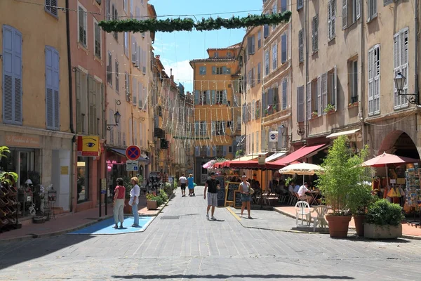 Grasse France July 2009 Traffic Narrow City Street Leads Residential — Stock Photo, Image