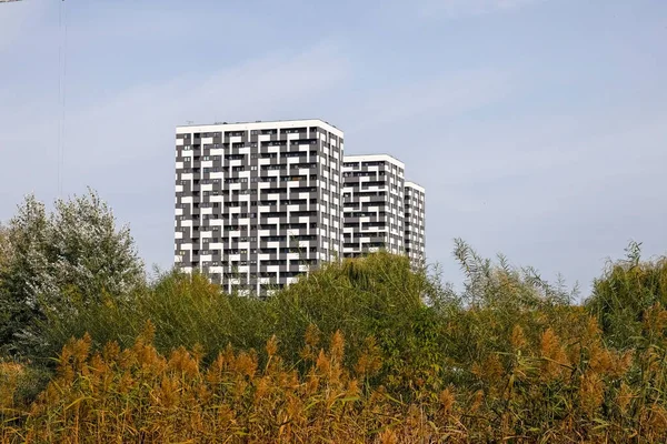 Warschau Polen Oktober 2020 Groep Van Hedendaagse Flats Ver Achter — Stockfoto