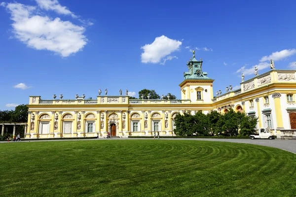 在波兰华沙的维拉的皇家宫殿 — 图库照片