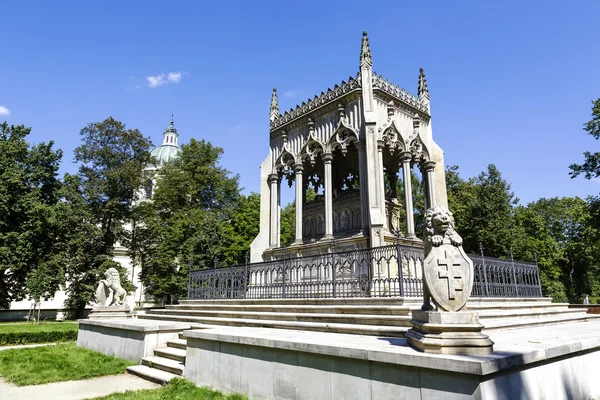 Potocki mausoleum in Warschau wilanow — Stockfoto