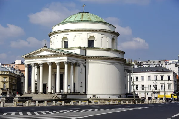 Kerk in Warschau op het plein Trzech Krzyzy — Stockfoto