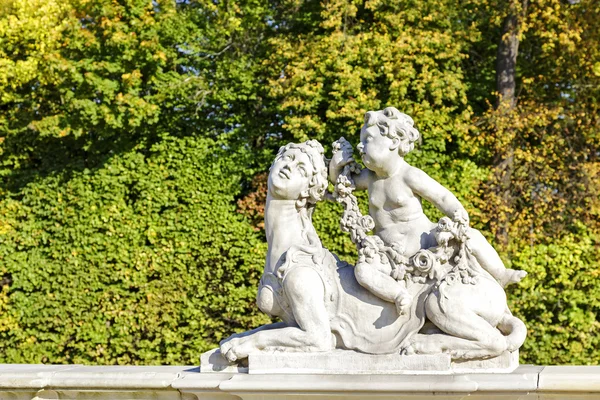 在维拉公园在华沙的园林雕塑 — 图库照片