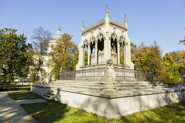 Potocki mausoleum i Warszawa s Wilanow — Stockfoto