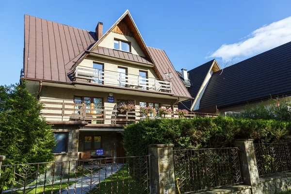 Contemporary villa in Zakopane — Stock Photo, Image