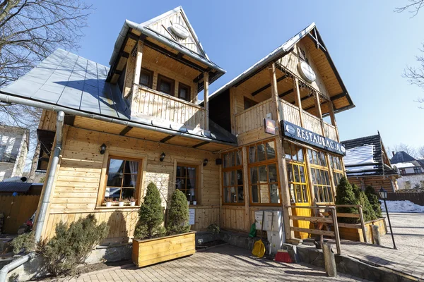 Restaurant genaamd klein Zwitserland in Zakopane — Stockfoto
