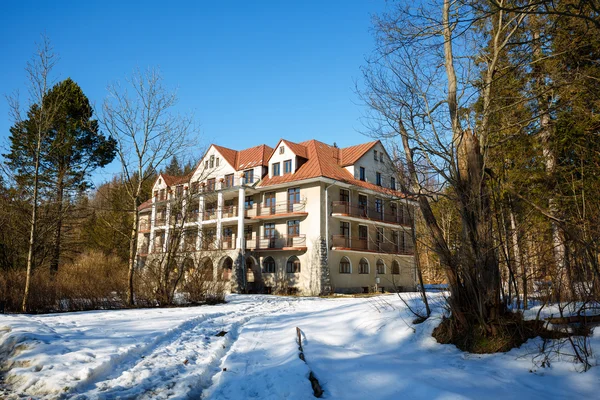 El edificio del Hotel Bristol, Zakopane en Polonia — Foto de Stock