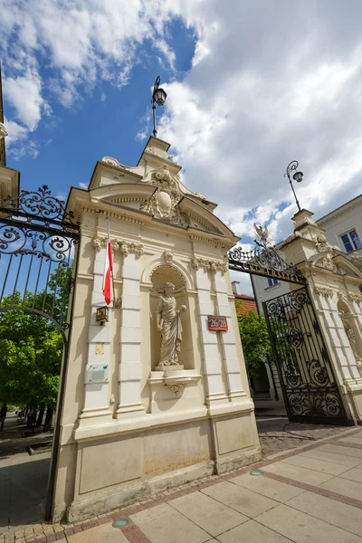 The historic gate to the University of Warsaw — Stock Photo, Image