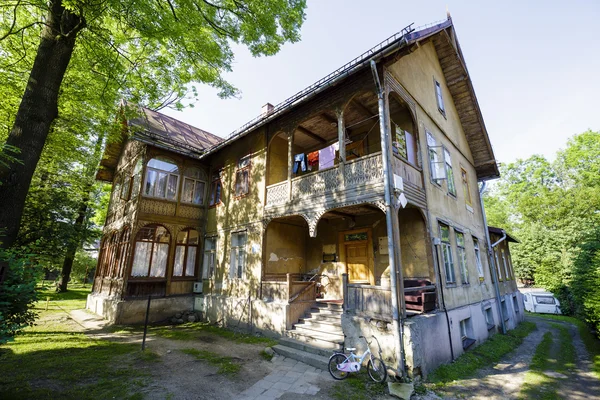 Wooden villa named Jerzewo in city of Zakopane — Stockfoto