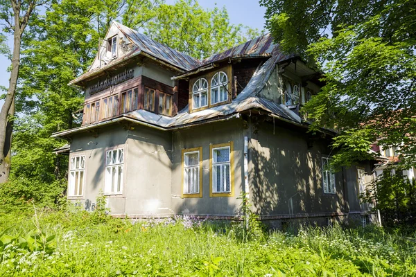 Villa in city of Zakopane, Poland — Stockfoto