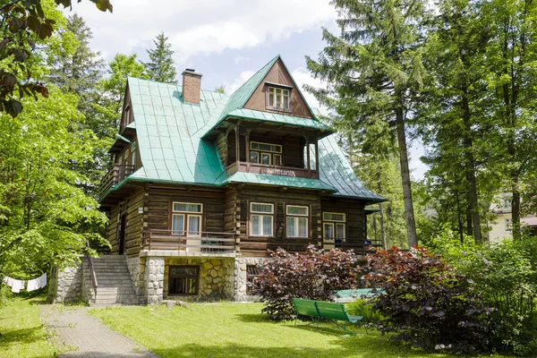 Moradia de madeira chamada Swiatlomir, Zakopane — Fotografia de Stock