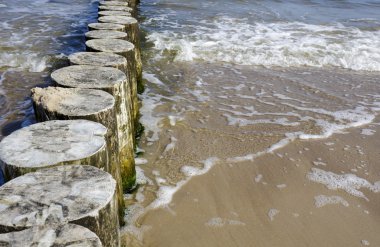 ahşap dalgakıranlar