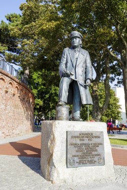 Komutan Stanislaw Mieszkowski 'nin Anıtı 