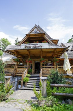The entrance to regional restaurant building 