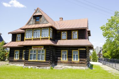Zakopane 'de Prymulka adında tahta bir villa.  