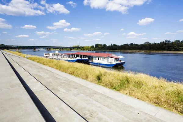 River Cafe on the Vistula River in Warsaw — Stock Photo, Image