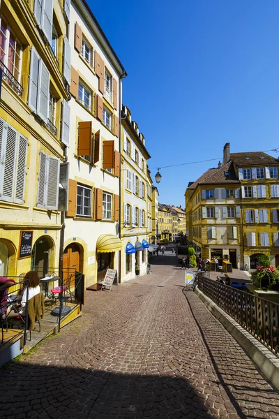 Architecture along the narrow street, Neuchatel — Stockfoto