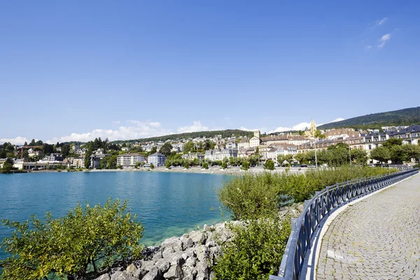Neuchatel, İsviçre city doğru göster — Stok fotoğraf