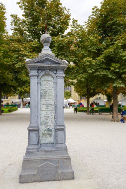 Column indicating constants geographic for Bern