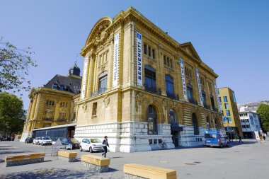 Massive building in Neuchatel