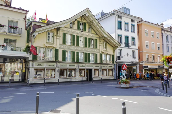 Interlaken, historisches haus — Stockfoto