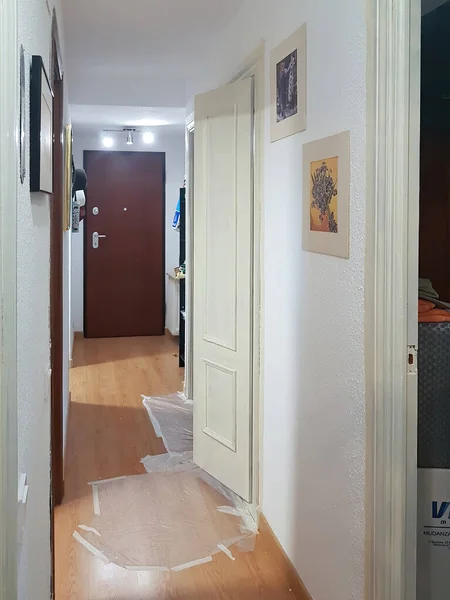 马德里西班牙 2019年10月15日 准备粉刷房屋的内部 — 图库照片