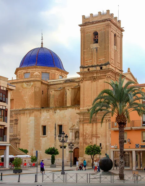Elche Ισπανία 2018 Πλατεία Της Εκκλησίας Της Ελς Εικόνα Αρχείου