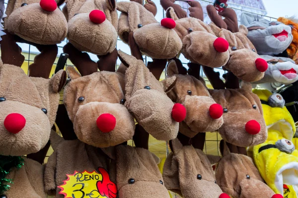 MADRID, ESPAÑA - 18 DE DICIEMBRE: Famoso mercado navideño lleno de tiendas —  Fotos de Stock