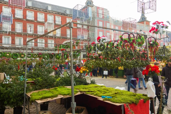 Madrid, İspanya - 18 Aralık: Ünlü Noel pazarı mağazası tam