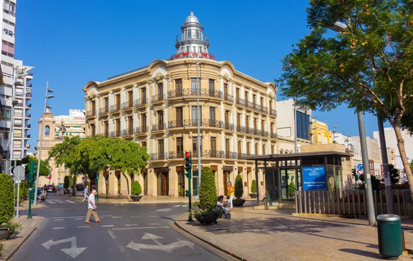 Almeria, Espanha 1 de setembro de 2014: Almeria edifício famoso "Casa — Fotografia de Stock